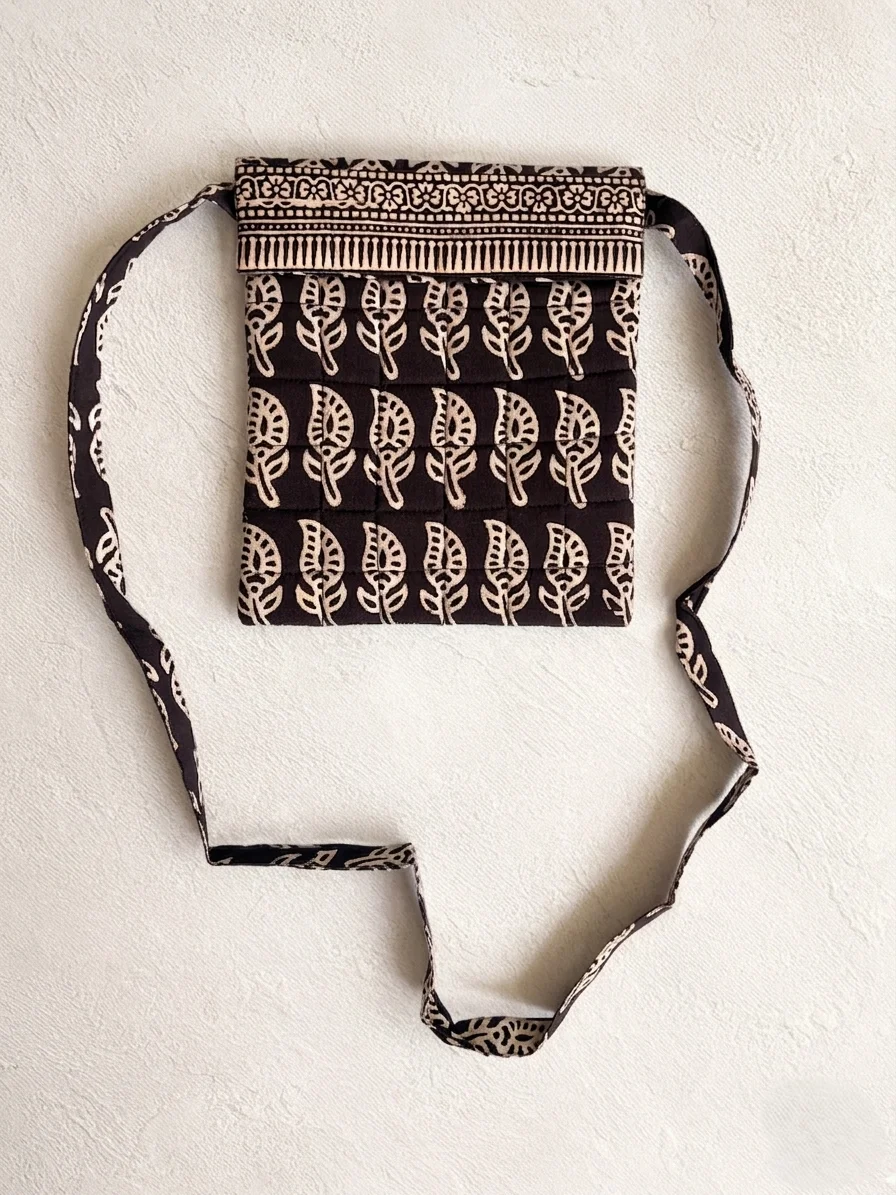 Gemini_Generated_Image_epo14zepo14zepo1 Black Buti Bagh Handblock Print Cotton Sling Bag