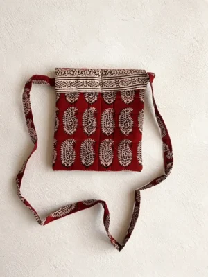 Gemini_Generated_Image_pzqyw8pzqyw8pzqy_11zon Red Paisley Bagh Print Cotton Sling Bag